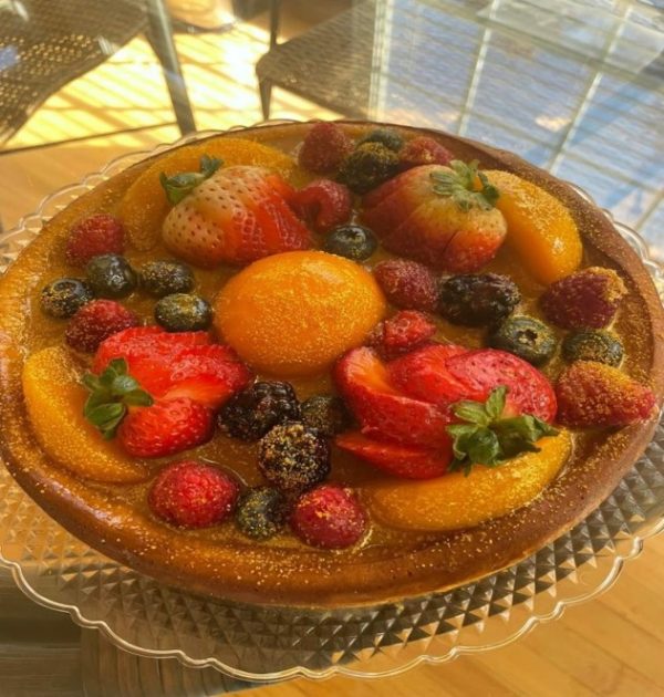 Creamy cheesecake fruit flavors bakery dessert